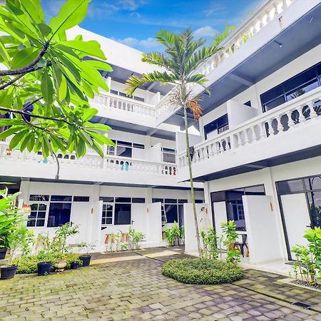 Collection O Legian Near Legian Beach Екстериор снимка