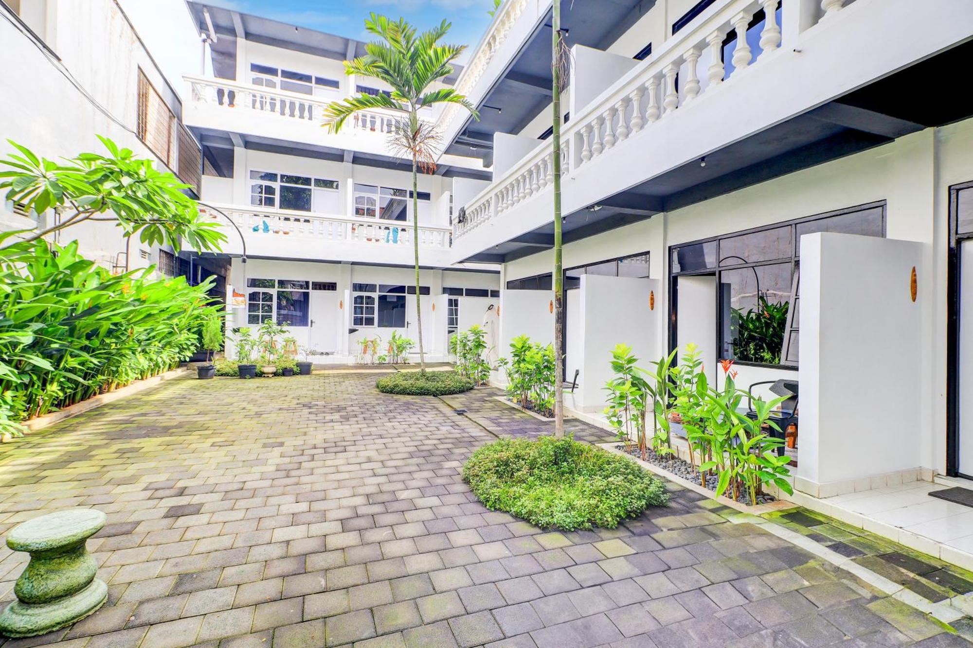 Collection O Legian Near Legian Beach Екстериор снимка