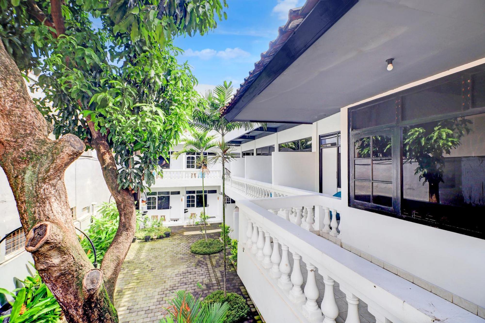 Collection O Legian Near Legian Beach Екстериор снимка